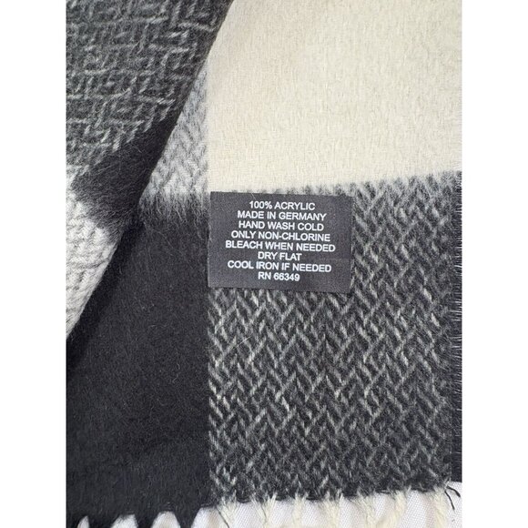 Fraas Cashmink Colorblock Scarf Fringe Black Gray - Picture 5 of 5